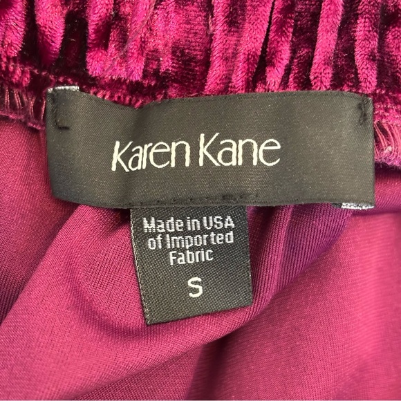 Karen Kane Crushed Velvet Off The Shoulder Bell Sleeve Flowy Boho Top Berry S - Picture 8 of 11